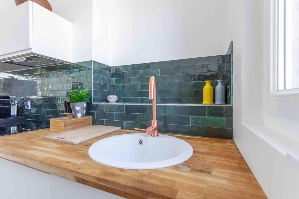 Le Lulli - Un T2 Moderne Et Epure Apartamento Marselha Exterior foto
